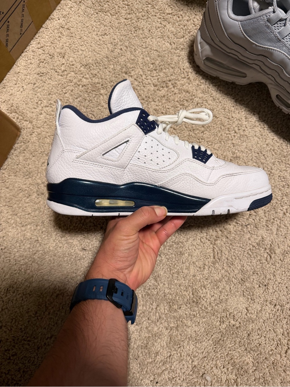Jordan 4 ‘Columbia’